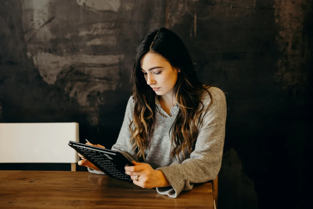 How to Speed Up the Publication Process? Fast Publications